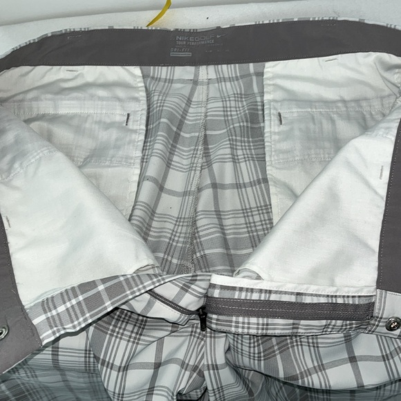 Nike Golf Pants Size 38” Waist and 32” Inseam. Like new condition. - Picture 9 of 13